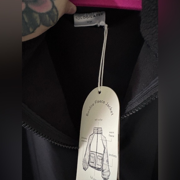 Blogilates Black Bonfire Fleece Jacket Size 2X NWT no longer sold! - Picture 4 of 4